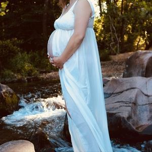 Maternity dress for pictures